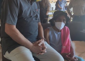 Idosa de 102 anos é a primeira vacinada contra a COVID em Porto Seguro