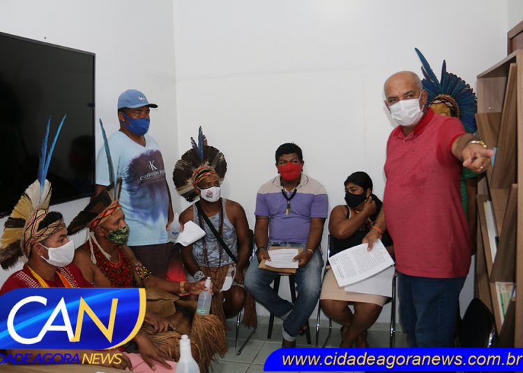 Porto Seguro: Prefeitura se reúne com líderes indígenas para discutir ações da Ponta Grande ao Mutá