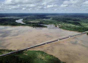 Bolsonaro inaugura ponte que conecta os estados de Rondônia e Acre