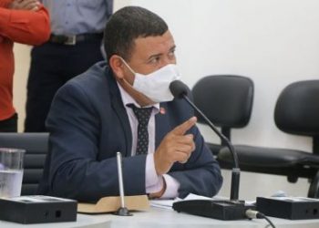 Teixeira de Freitas: Vereador é baleado no rosto e levado às pressas para hospital