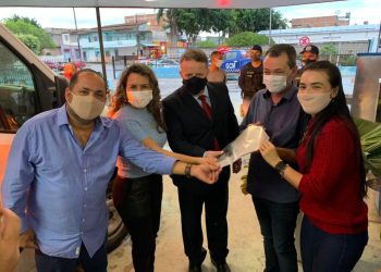 Prefeitura de Eunápolis recebe ambulância equipada com UTI