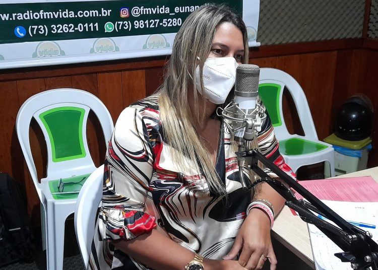 Adaptação das escolas possibilita ensino híbrido na rede municipal de Eunápolis