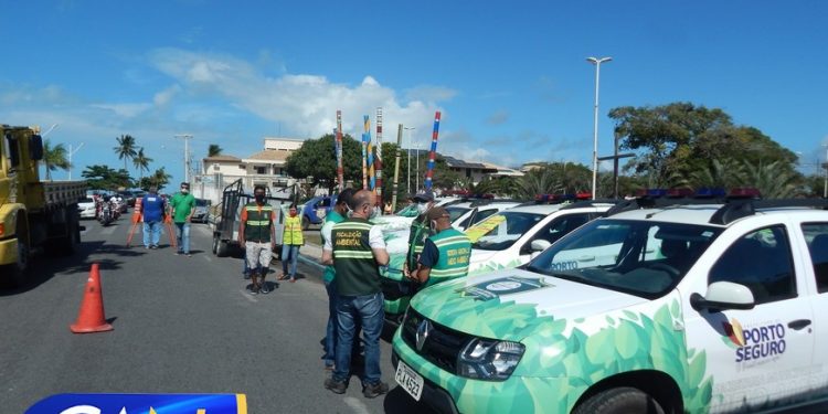 Secretaria de Meio Ambiente de Porto Seguro apresenta nova frota e distribui mudas e árvores frutíferas