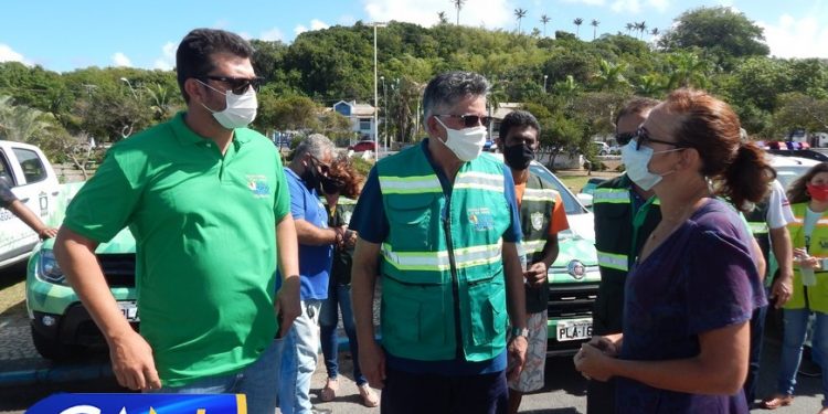 Secretaria de Meio Ambiente de Porto Seguro apresenta nova frota e distribui mudas e árvores frutíferas
