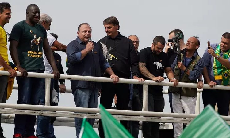 Sigilo de 100 anos: entenda os critérios para tornar um documento secreto