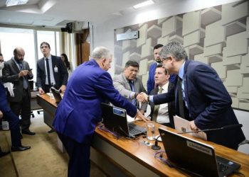 No Senado, CAE aprova Projeto de Lei que cobra impostos dos ricos